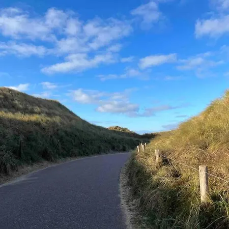 Cozy Near Dunes جوليانادورب